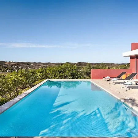 Casa Achada, Fonte Salgada Ταβίρα